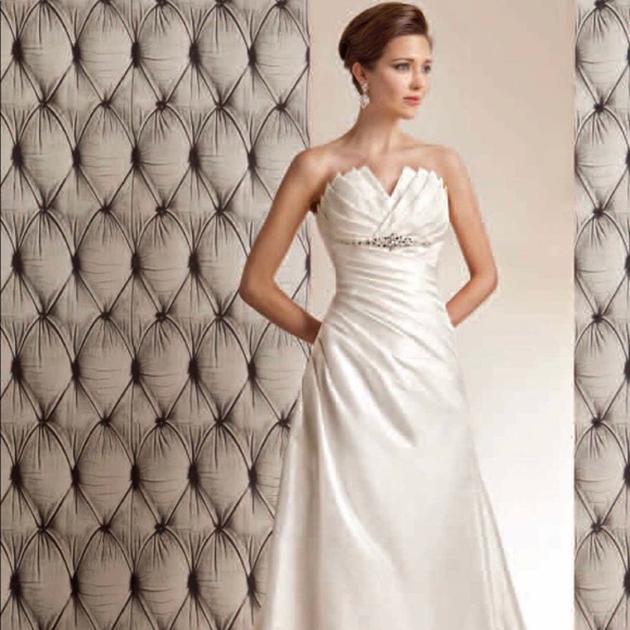 classic strapless wedding dresses